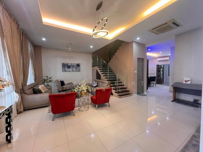 Rumah Kluster untuk Dijual di Shah Alam (Selangor) - Hartini Binti Ismail - Living Room - PropertyGuru.com.my