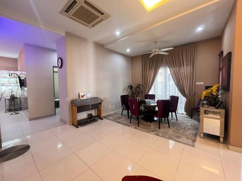 Rumah Kluster untuk Dijual di Shah Alam (Selangor) - Hartini Binti Ismail - Dining Room - PropertyGuru.com.my