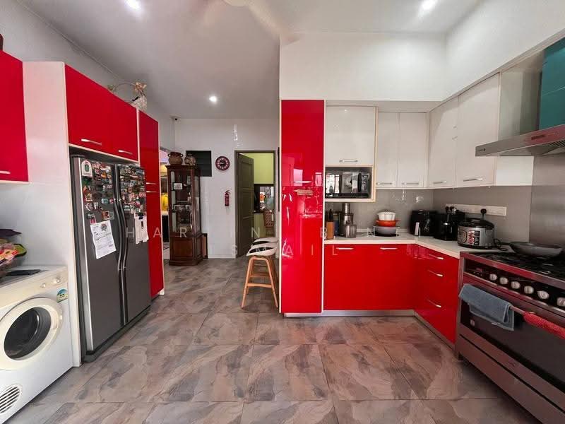 Rumah Kluster untuk Dijual di Shah Alam (Selangor) - Hartini Binti Ismail - Kitchen - PropertyGuru.com.my