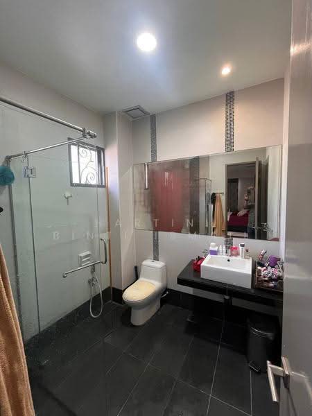 Rumah Kluster untuk Dijual di Shah Alam (Selangor) - Hartini Binti Ismail - Bathroom - PropertyGuru.com.my