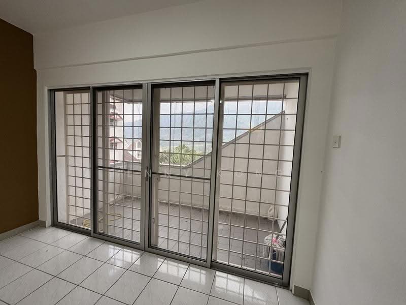 Pangsapuri untuk Disewa di Selesa Hillhomes Resort - Jenny Kong - Balcony - PropertyGuru.com.my
