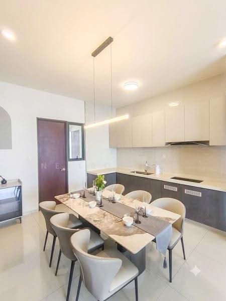 Condominium for Sale at Kings Bay @ Country Garden Danga Bay - Neilson Tan - Kitchen - PropertyGuru.com.my