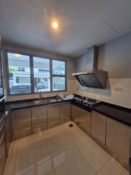 Rumah Bandar untuk Disewa di Desa Parkcity (Kuala Lumpur) - Josin Kuek - Kitchen - PropertyGuru.com.my