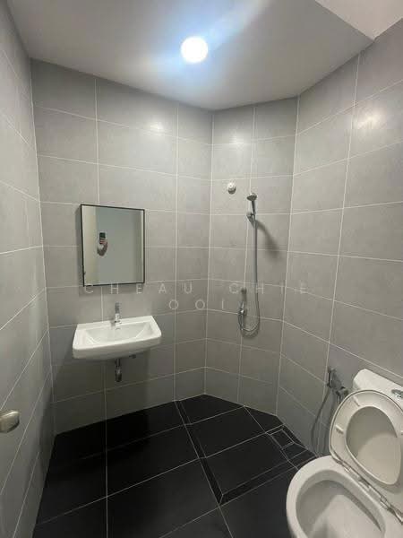 Rumah Teres untuk Disewa di Bandar Cassia (Batu Kawan) - Cheau Chie Ooi - Bathroom - PropertyGuru.com.my