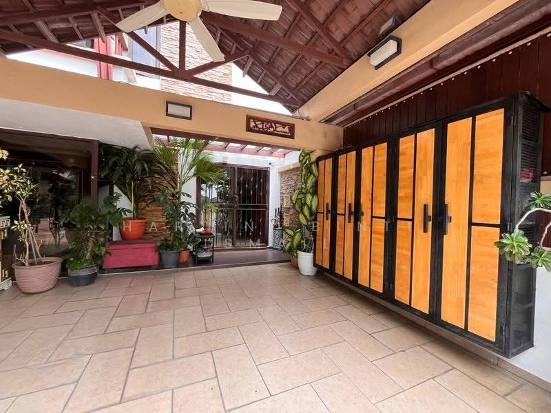 Rumah Teres 2.5-Tingkat untuk Dijual di Seksyen 13 (Shah Alam) - Hartini Binti Ismail - Exterior - PropertyGuru.com.my