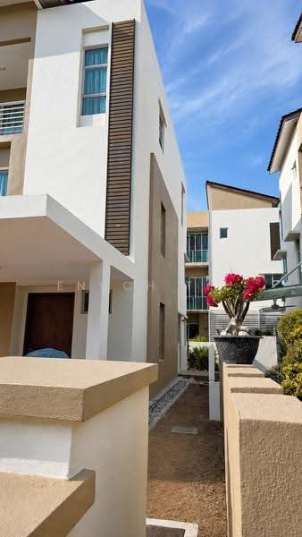 Bungalow House untuk Dijual di Bay Garden (Bayan Lepas) - Enoch Tiu - Exterior - PropertyGuru.com.my
