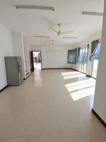 Bungalow House untuk Dijual di Bay Garden (Bayan Lepas) - Enoch Tiu - Living Room - PropertyGuru.com.my