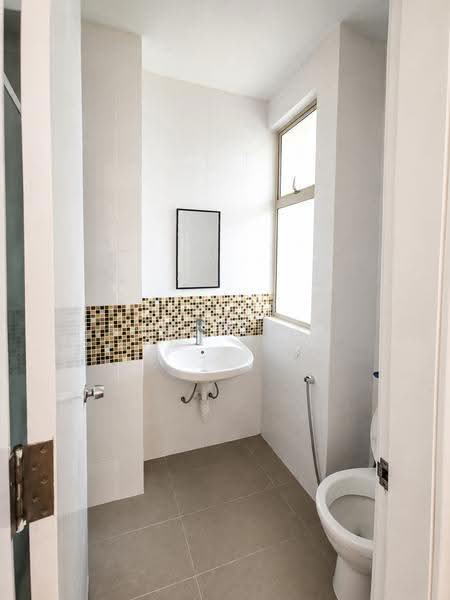 Bungalow House untuk Dijual di Bay Garden (Bayan Lepas) - Enoch Tiu - Bathroom - PropertyGuru.com.my