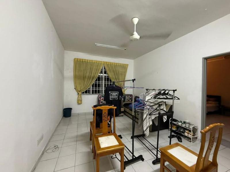 Pangsapuri untuk Dijual di Molek Ria - Jayden Ng - Living Room - PropertyGuru.com.my