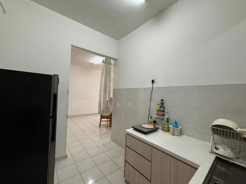 Pangsapuri untuk Dijual di Molek Ria - Jayden Ng - Kitchen - PropertyGuru.com.my