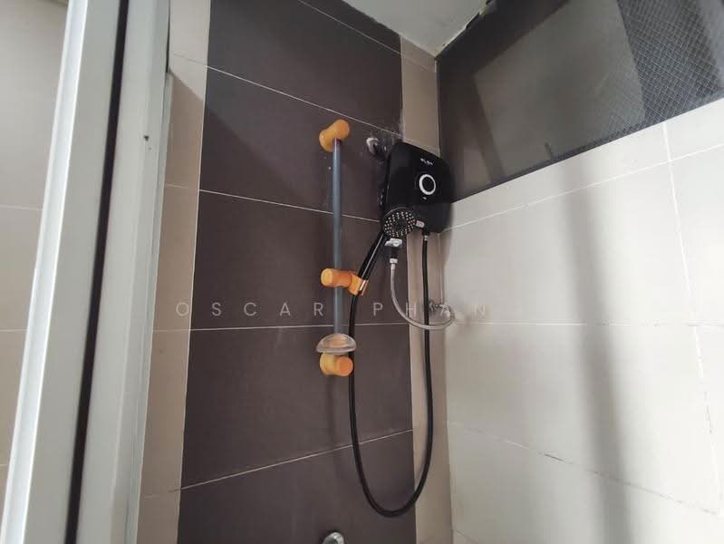 Kediaman Servis untuk Disewa di Glomac Centro Service Apartment - Oscar Phang - Bathroom - PropertyGuru.com.my