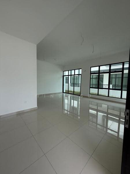 Rumah Kluster untuk Dijual di Taman Mutiara Maju (Skudai) - Winss Su - Living Room - PropertyGuru.com.my