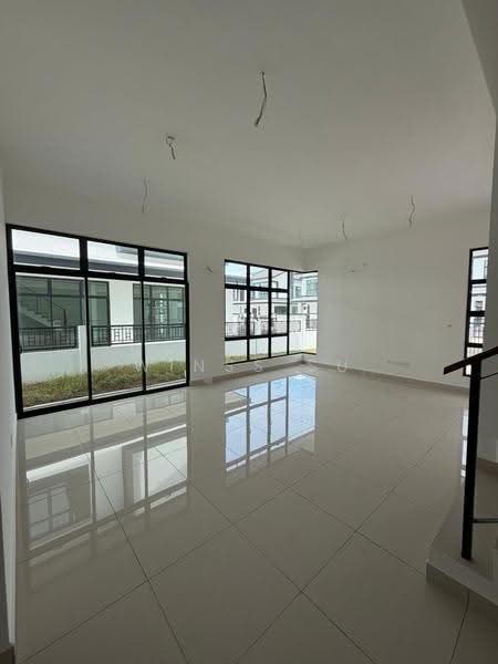 Rumah Kluster untuk Dijual di Taman Mutiara Maju (Skudai) - Winss Su - Living Room - PropertyGuru.com.my