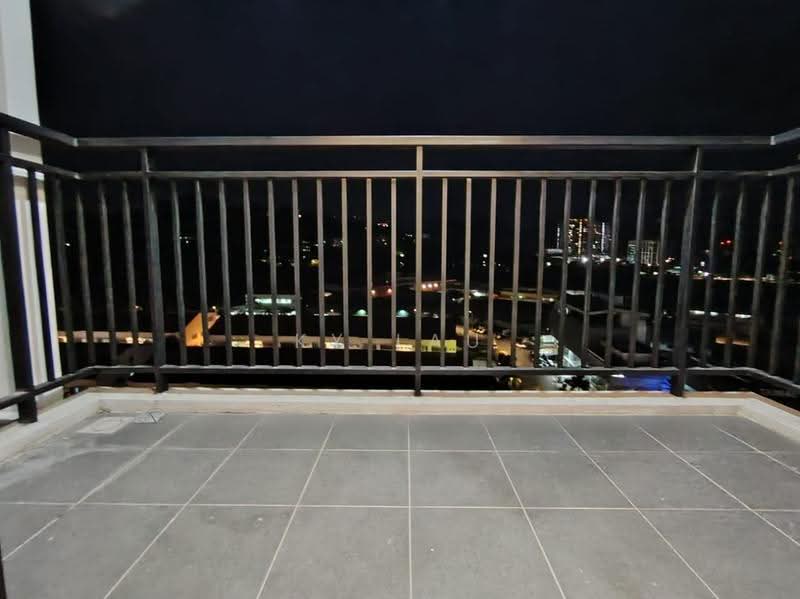 Kediaman Servis untuk Dijual di V-Residensi 5 - KY Lau - Balcony - PropertyGuru.com.my