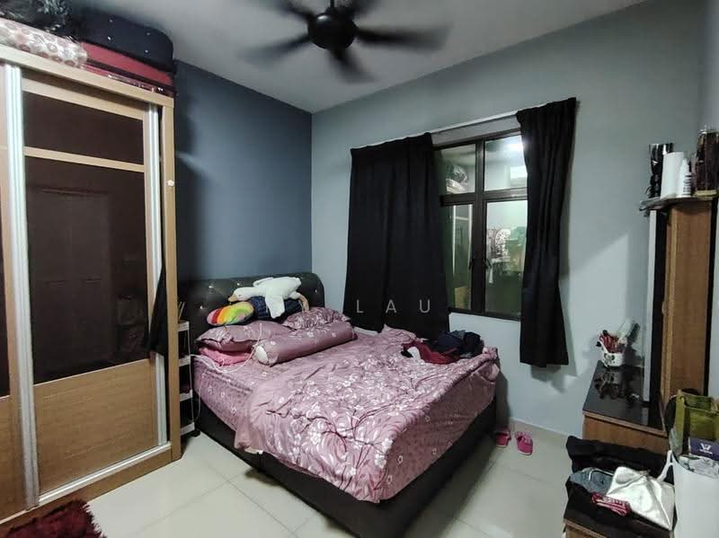 Kediaman Servis untuk Dijual di V-Residensi 5 - KY Lau - Bedroom - PropertyGuru.com.my