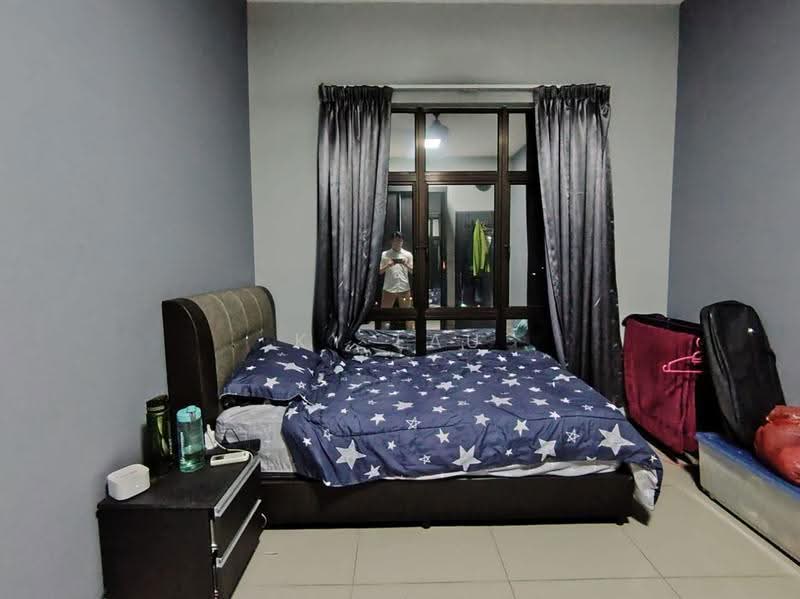 Kediaman Servis untuk Dijual di V-Residensi 5 - KY Lau - Bedroom - PropertyGuru.com.my
