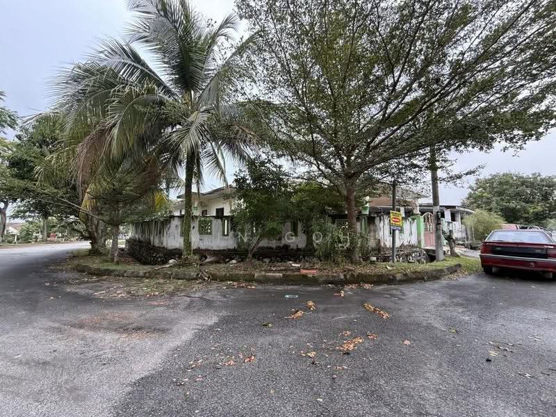 1-storey Terraced House for Sale in Taman Desa Cempaka (Nilai) - Min Goh - Exterior - PropertyGuru.com.my