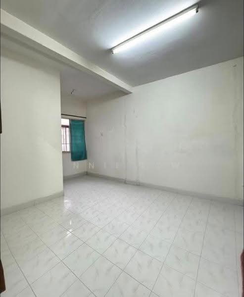 Rumah Flat untuk Dijual di Taman Seri Setanggi - Annie Low - Interior - PropertyGuru.com.my