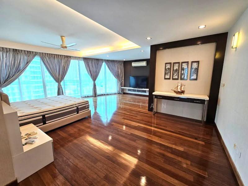 Kondominium untuk Dijual di Gurney Paragon - Gavin Tan - Bedroom - PropertyGuru.com.my