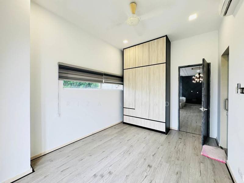 Link Bungalow for Sale in Lakefront Villa (Cyberjaya) - Riza Ahmad - Bedroom - PropertyGuru.com.my