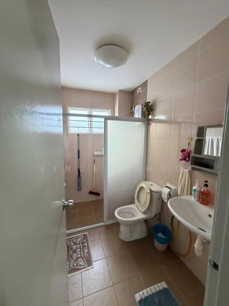 Rumah Teres 2-Tingkat untuk Dijual di TAMAN PUCHONG UTAMA (Puchong) - Vincent Hoo - Bathroom - PropertyGuru.com.my
