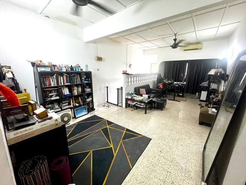 Townhouse for Sale in Taman Pandan Indah (Ampang) - Azli Ibrahim - Living Room - PropertyGuru.com.my