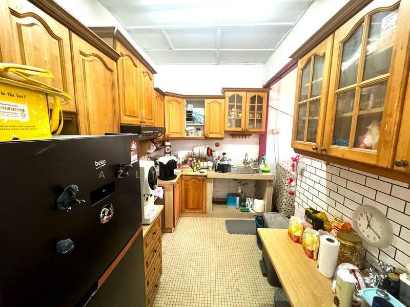 Townhouse for Sale in Taman Pandan Indah (Ampang) - Azli Ibrahim - Kitchen - PropertyGuru.com.my