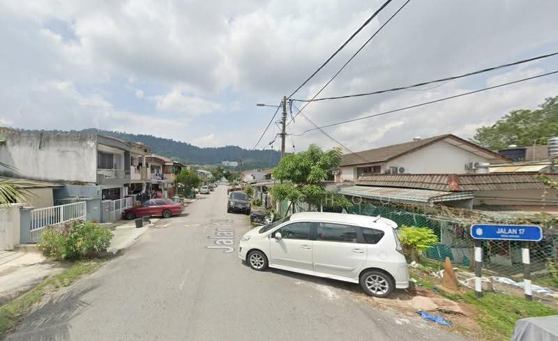 2-storey Terraced House for Sale in Taman Putra (Ampang) - Kenny Choo - Exterior - PropertyGuru.com.my