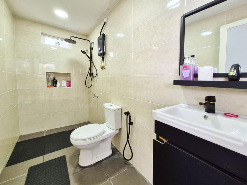 Bungalow House untuk Dijual di Seksyen 8 (Shah Alam) - Adzura Zamedin - Bathroom - PropertyGuru.com.my