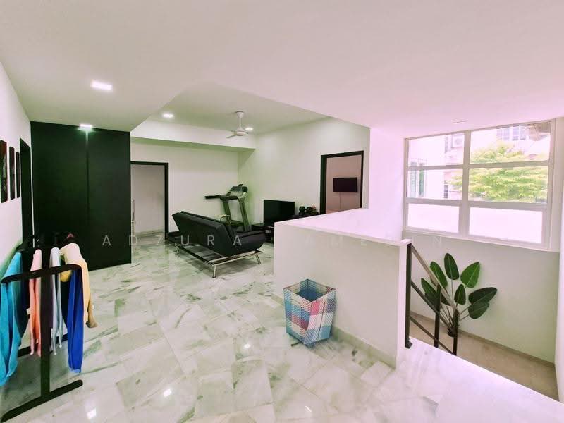 Bungalow House untuk Dijual di Seksyen 8 (Shah Alam) - Adzura Zamedin - Living Room - PropertyGuru.com.my
