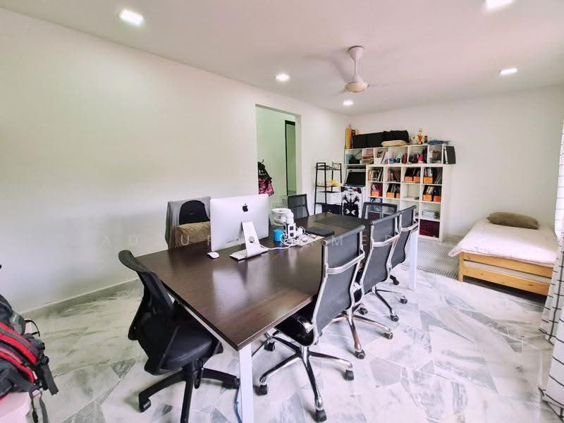 Bungalow House untuk Dijual di Seksyen 8 (Shah Alam) - Adzura Zamedin - Study - PropertyGuru.com.my