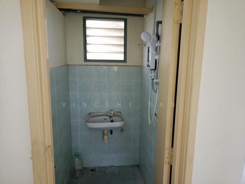 Flat for Rent at Camelia Court - Vincent Tan - Bathroom - PropertyGuru.com.my