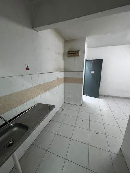 Pangsapuri untuk Disewa di Suria Permai - Yk Yong - Kitchen - PropertyGuru.com.my
