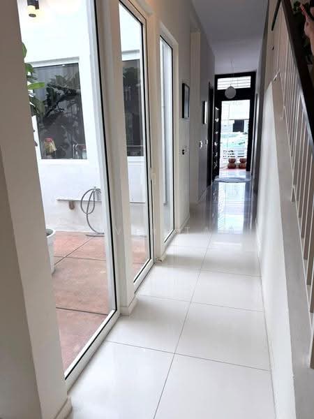 Rumah Teres 2.5-Tingkat untuk Dijual di Tanjung Tokong (Penang) - Gavin Tan - Corridor - PropertyGuru.com.my