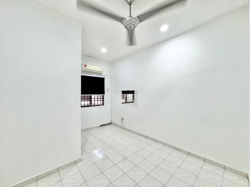 Rumah Teres 2-Tingkat untuk Dijual di Seksyen 7 (Shah Alam) - Riza Ahmad - Interior - PropertyGuru.com.my