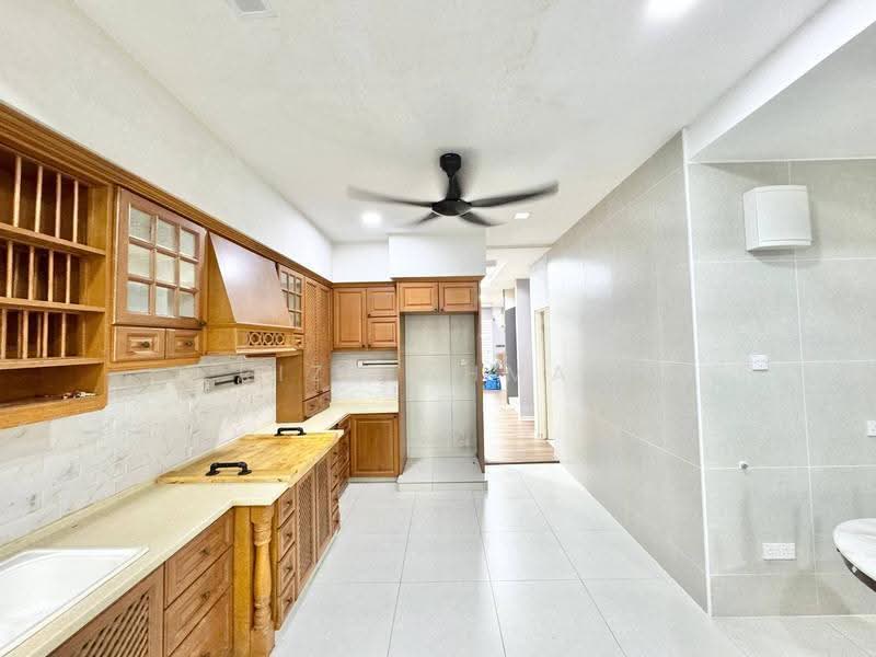 Rumah Teres 2-Tingkat untuk Dijual di Seksyen 7 (Shah Alam) - Riza Ahmad - Kitchen - PropertyGuru.com.my