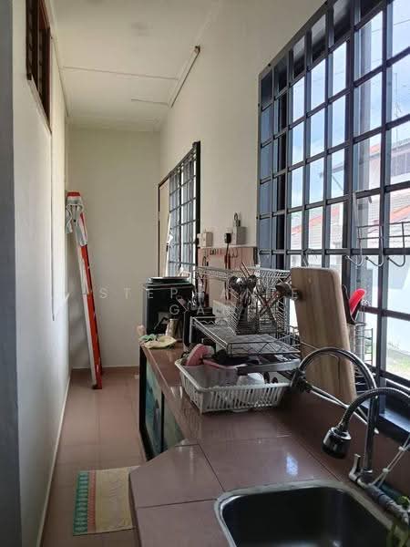 Rumah Teres 1.5-Tingkat untuk Dijual di Taman Molek (Johor Bahru) - Stephanie Gan - Kitchen - PropertyGuru.com.my
