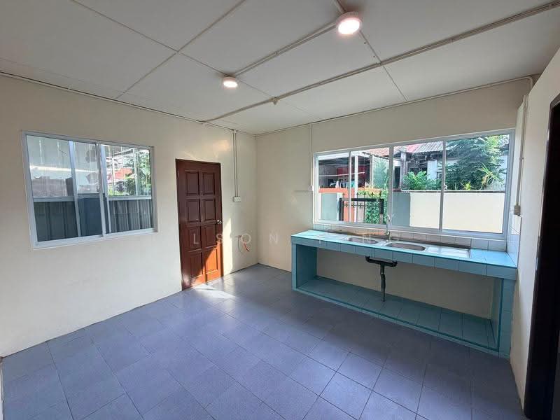 Rumah Teres untuk Dijual di Metro City (Kuching) - Wilson Ting - Kitchen - PropertyGuru.com.my