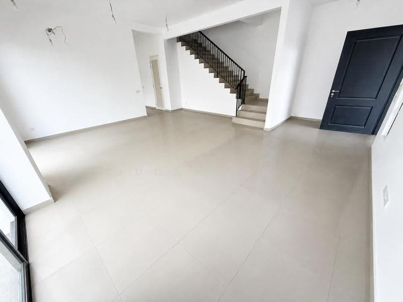 Rumah Berkembar untuk Dijual di Kuala Selangor (Selangor) - Lucas Loh - Living Room - PropertyGuru.com.my