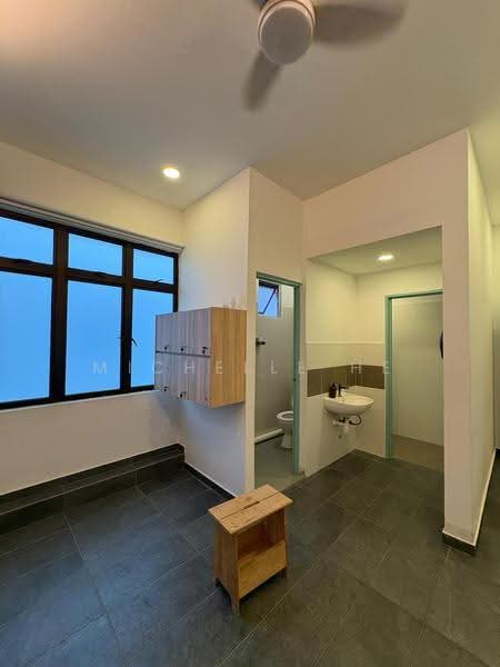 Shop / Office untuk Disewa di Bandar Dato Onn (Tebrau) - Michelle He - Bathroom - PropertyGuru.com.my