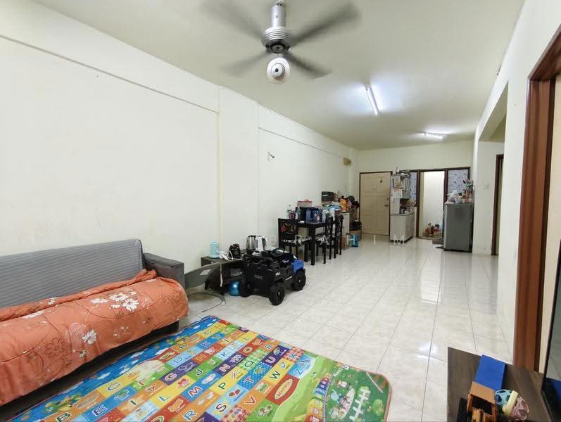 Pangsapuri untuk Dijual di Pandan Court - Azli Ibrahim - Living Room - PropertyGuru.com.my