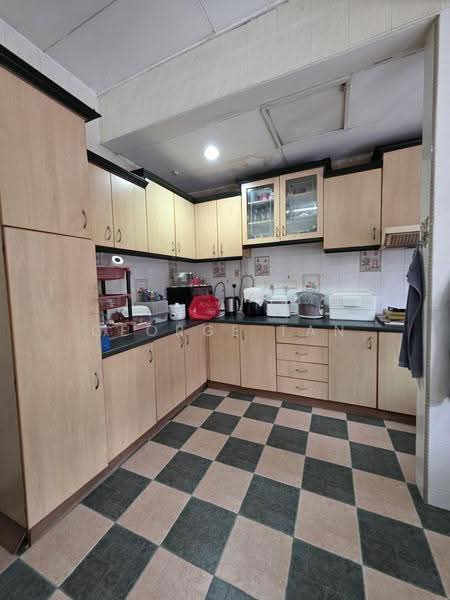 1.5-storey Terraced House for Sale in Usj 12 (Subang Jaya) - George Tan - Kitchen - PropertyGuru.com.my
