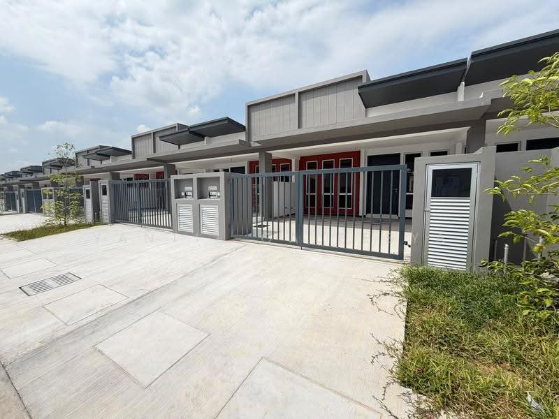 Rumah Teres untuk Dijual di Dengkil (Selangor) - Yantie Qaleesya - Exterior - PropertyGuru.com.my