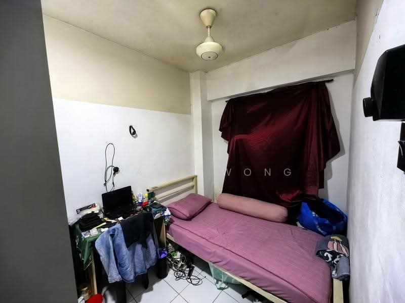 Pangsapuri untuk Dijual di Apartment Sri Rakyat - Travis Wong - Bedroom - PropertyGuru.com.my