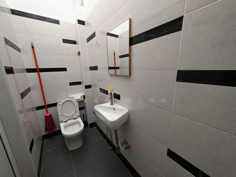 Rumah Teres 2-Tingkat untuk Dijual di Batu Caves (Selangor) - Kevan Wong - Bathroom - PropertyGuru.com.my