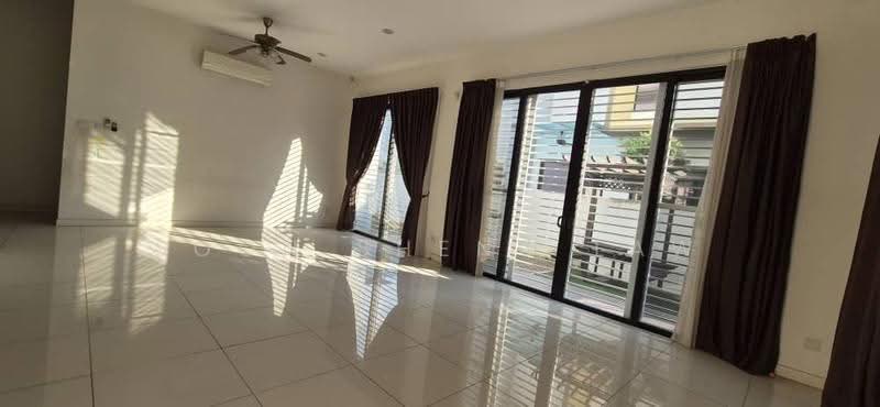Rumah Berkembar untuk Dijual di Bandar Sungai Long (Selangor) - Soon Sheng Law - Living Room - PropertyGuru.com.my