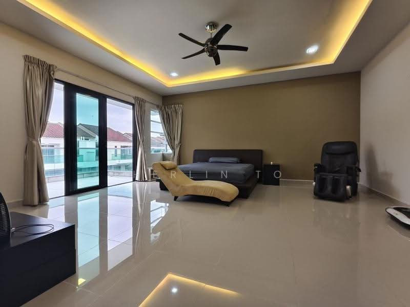 Semi-Detached House for Sale in Setia Tropika (Johor Bahru) - Sherlin To - Bedroom - PropertyGuru.com.my
