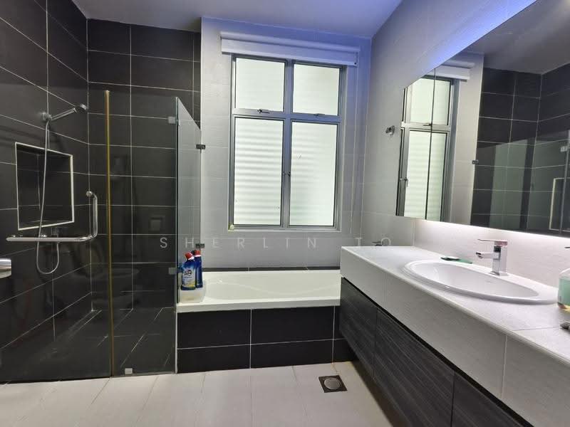 Semi-Detached House for Sale in Setia Tropika (Johor Bahru) - Sherlin To - Bathroom - PropertyGuru.com.my