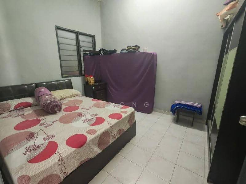 Rumah Teres 1-Tingkat untuk Dijual di Taman Ungku Tun Aminah (Skudai) - JE ONG - Bedroom - PropertyGuru.com.my