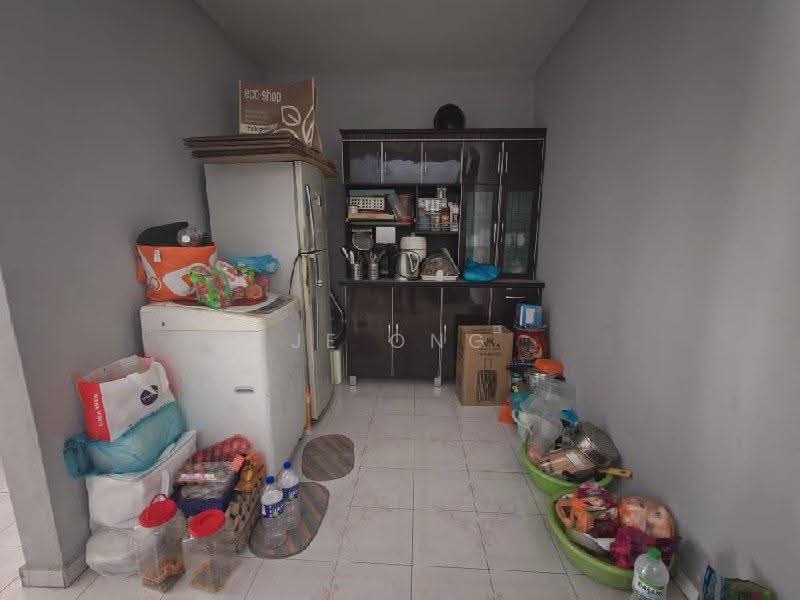 Rumah Teres 1-Tingkat untuk Dijual di Taman Ungku Tun Aminah (Skudai) - JE ONG - Kitchen - PropertyGuru.com.my